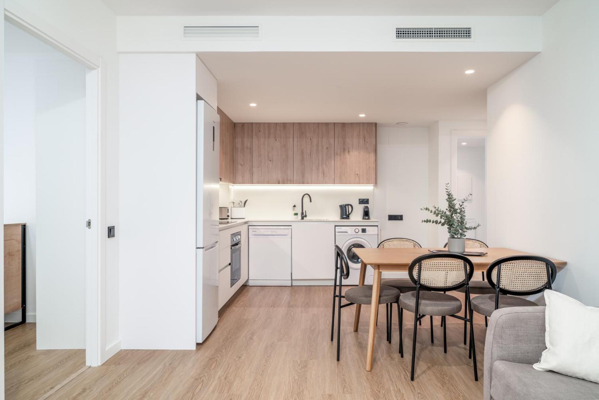 Limehome Barcelona Placa Pirineus L'Hospitalet de Llobregat Extérieur photo