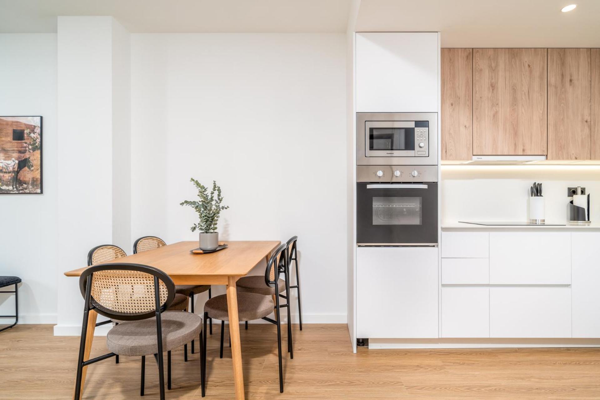 Limehome Barcelona Placa Pirineus L'Hospitalet de Llobregat Extérieur photo