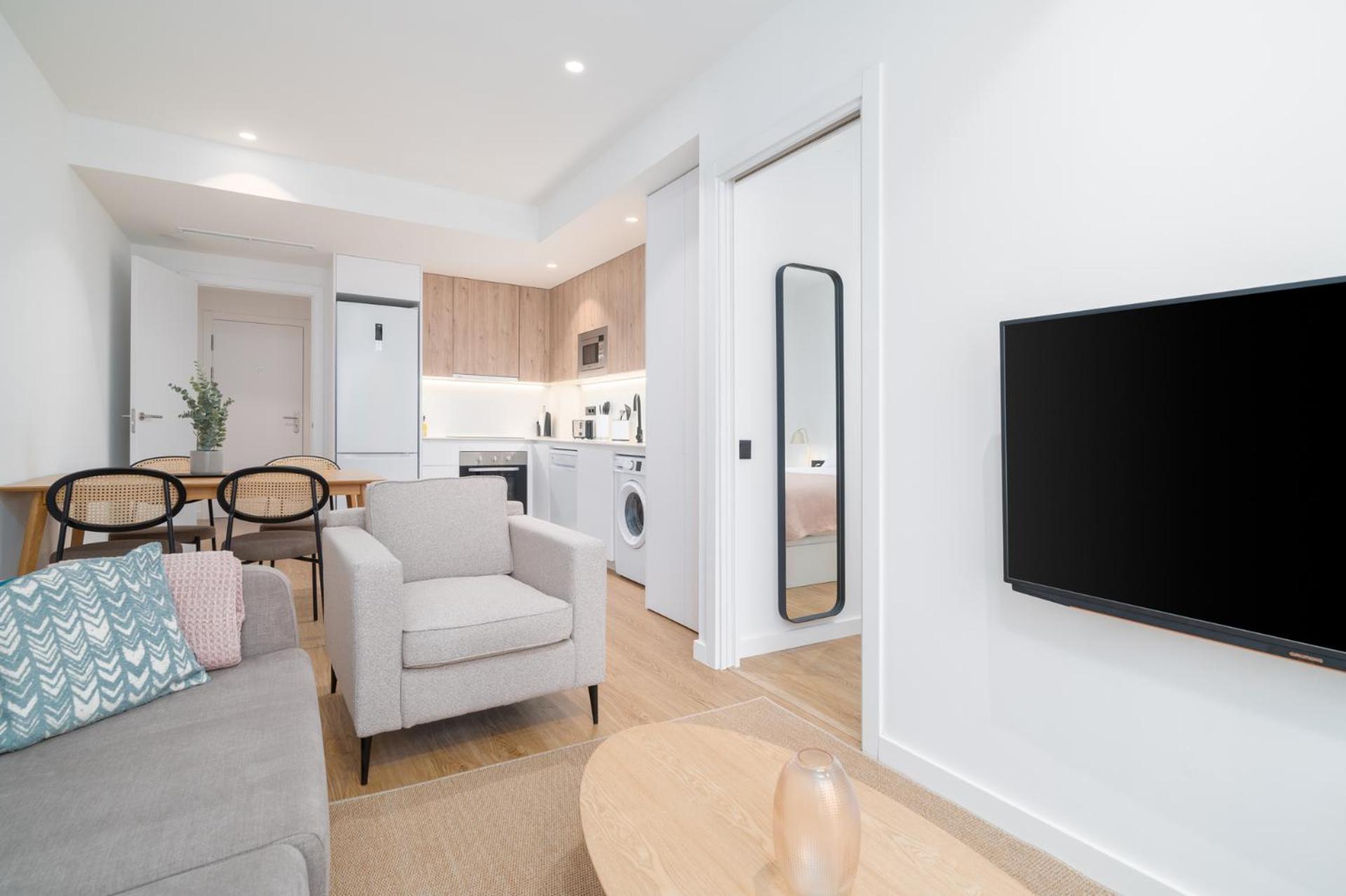Limehome Barcelona Placa Pirineus L'Hospitalet de Llobregat Extérieur photo