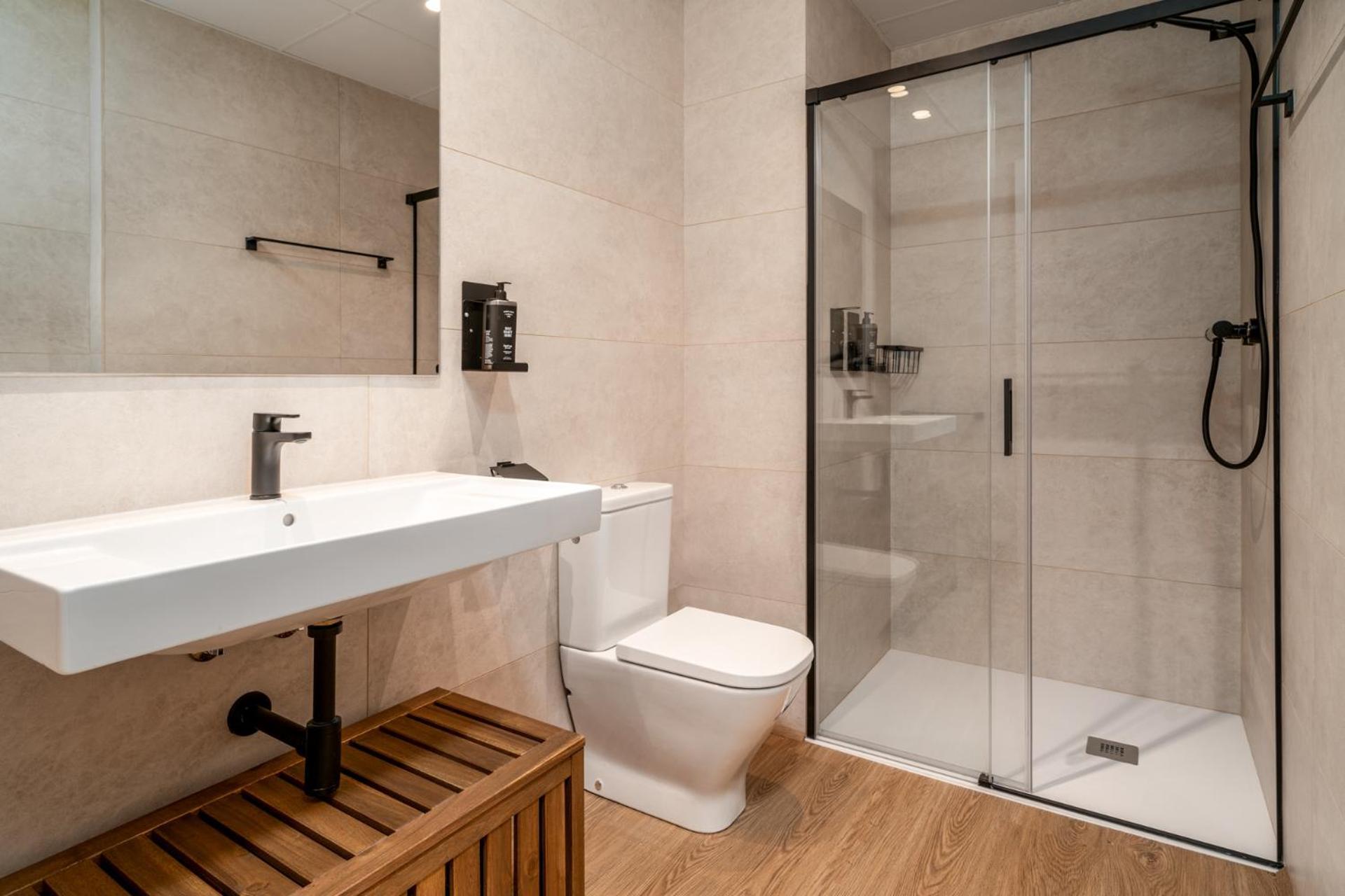 Limehome Barcelona Placa Pirineus L'Hospitalet de Llobregat Extérieur photo