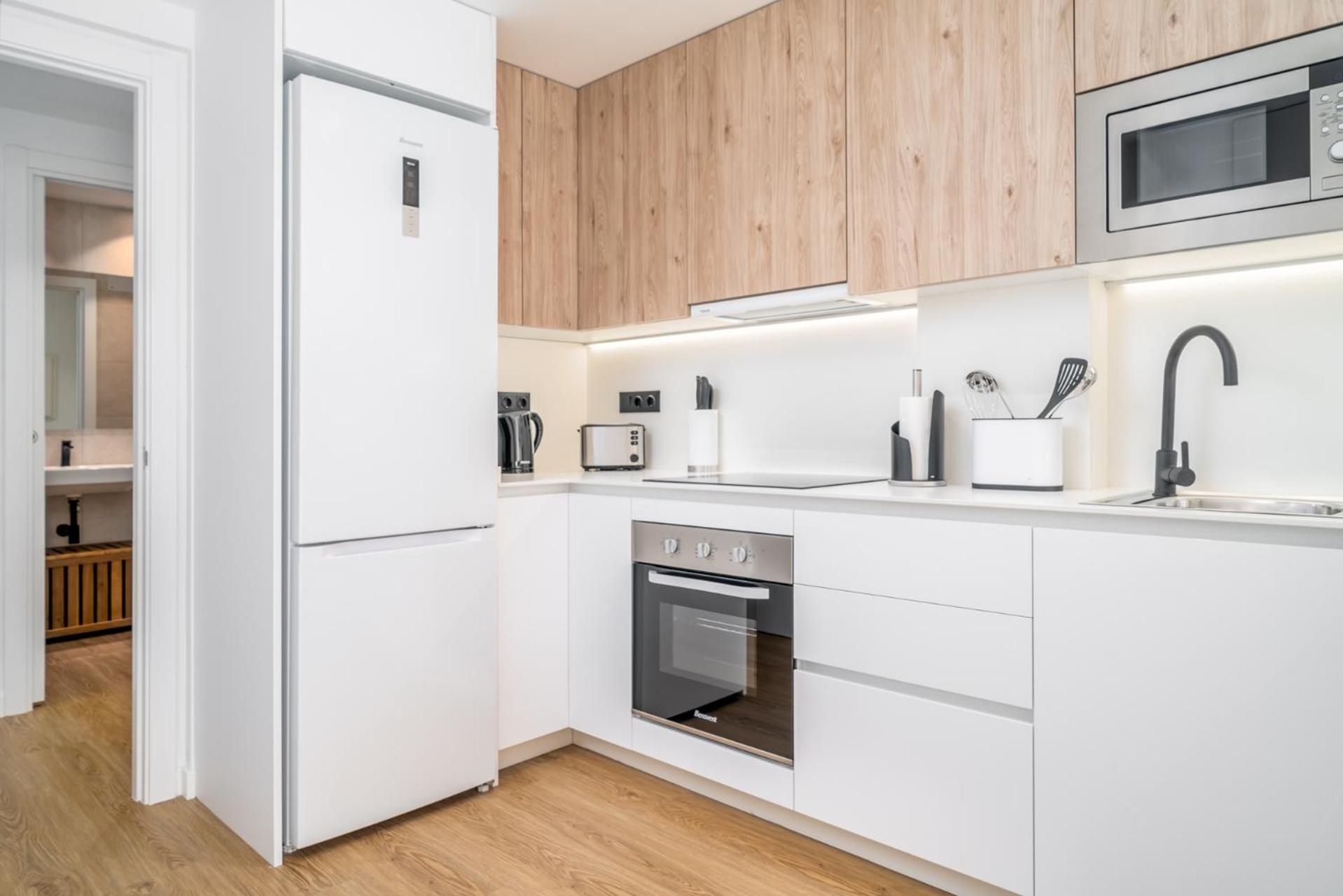 Limehome Barcelona Placa Pirineus L'Hospitalet de Llobregat Extérieur photo